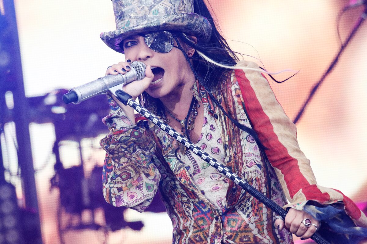 L Arc En Ciel 大阪 夢洲を7色に染め上げた10万人ライブ終了 音楽ナタリー