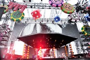 「L'Arc-en-Ciel LIVE 2015 L'ArCASINO」9月22日公演の様子。