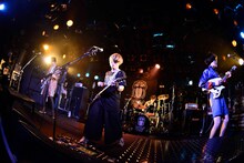 ドラマチックアラスカ（撮影：橋本塁）