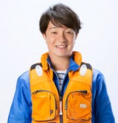 浜崎伝助役の濱田岳。