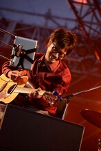 岸田繁（Vo, G）（撮影：久保憲司）