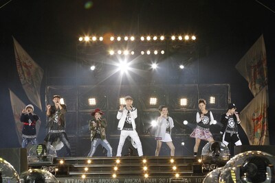 人気画像7位は「AAA、富士急ハイランドで初の野外ライブ3DAYS大成功」より、AAA「AAA 10th Anniversary SPECIAL 野外LIVE in 富士急ハイランド」の様子。（写真提供：avex music creative）