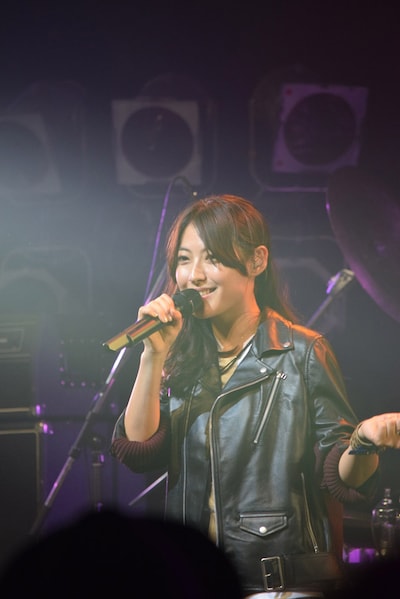MIORI（Vo）こと瀧本美織。（写真提供：ソニー・ミュージックレコーズ）