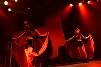 左から山邊未夢、新井ひとみ。