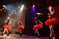 東京女子流「TOKYO GIRLS' STYLE presents LIVE PARTY 2015 -きみの▽も赤くする？-」（▽はハートマーク）の様子。