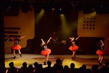 東京女子流「TOKYO GIRLS' STYLE presents LIVE PARTY 2015 -きみの▽も赤くする？-」（▽はハートマーク）の様子。