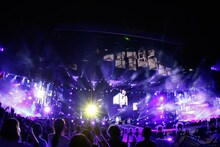 「Mr.Children Stadium Tour 2015 未完」の様子。（撮影：石渡憲一）