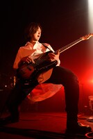 坂倉心悟（B / NICO Touches the Walls）（Photo by Takahiro Kugino）