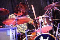 鈴木敬（Dr / Bentham）（Photo by Yuji Honda）