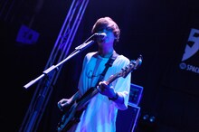 カミヤマリョウタツ（B / PELICAN FANCLUB）（Photo by Yuji Honda）