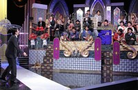 9月26日放送の「有吉反省会2時間スペシャル 超豪華アーティスト集結するも一切歌わない有吉音楽祭」の様子。 (c)日本テレビ