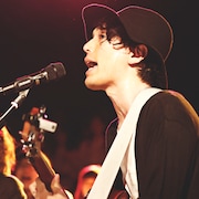 年内で活動終了の古川本舗、360°ステージのバンド編成ライブで会場は歓喜の渦に