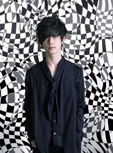 シミズコウヘイ（カラスは真っ白）