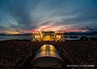「イナズマロック フェス 2015」1日目の会場の様子。（写真提供：EPICレコードジャパン）