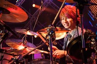 ゆうや（Dr）（撮影：今元秀明）