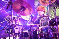 ゆうや（Dr）（撮影：今元秀明）