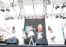 風神STAGEに登場したDoll☆Elements。（写真提供：EPICレコードジャパン）
