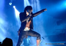 T.M.Revolution（写真提供：EPICレコードジャパン）