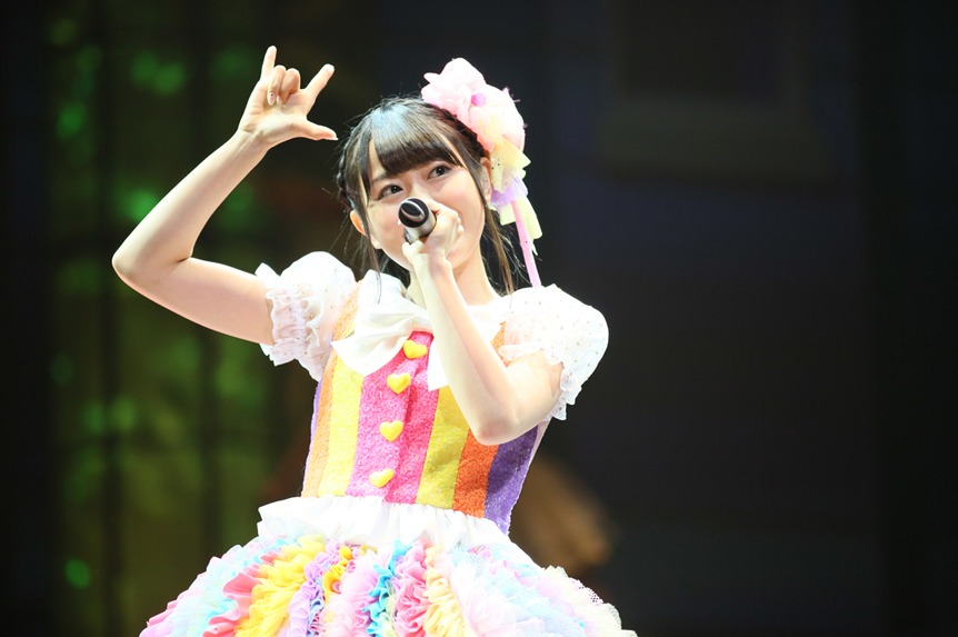 小倉唯「HAPPY JAM」神奈川・パシフィコ横浜 国立大ホール夜の部公演の様子。