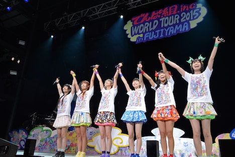 「でんぱ組.inc WORLD TOUR 2015 in FUJIYAMA」2日目の様子。