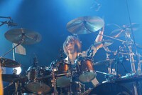 風弥～Kazami～（Dr, Piano）（撮影：小財梨佐）