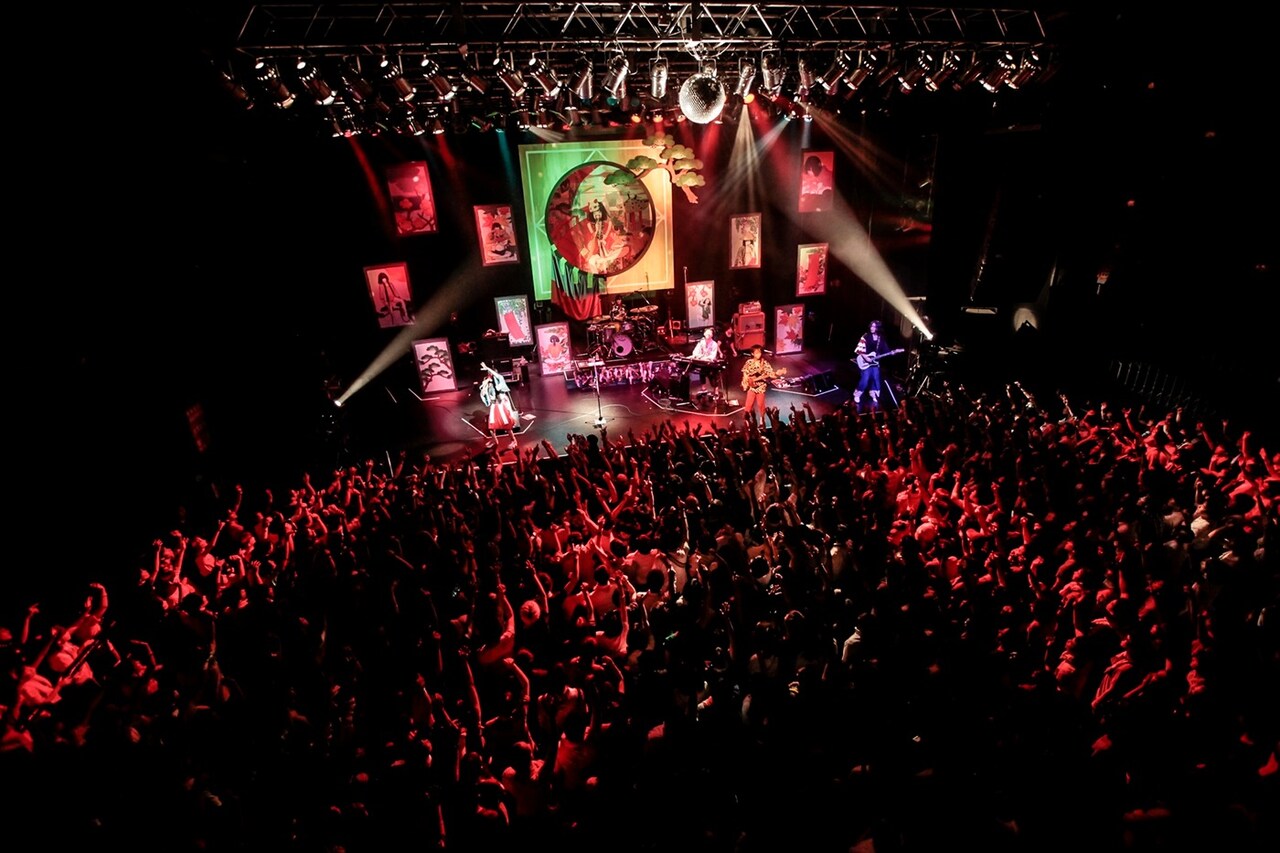 予定外のWアンコール！パスピエ、熱狂のレコ発O-EAST