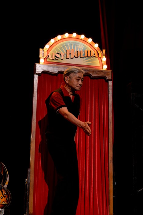 細野晴臣「Boogie Woogie Holiday」の様子。 （撮影：三浦憲治）