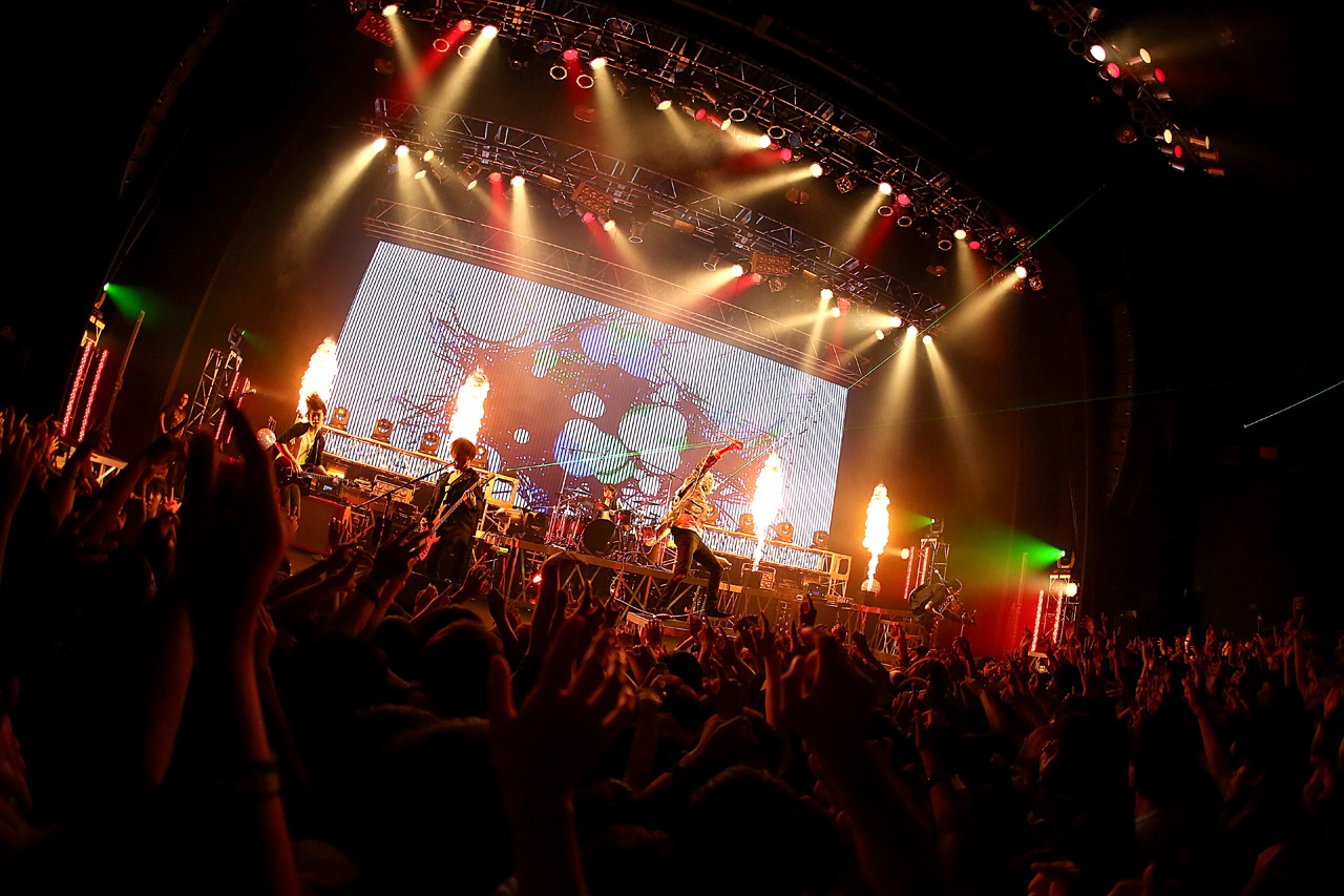 MY FIRST STORY「WE ARE NOT ALONE TOUR 2015」東京・Zepp Tokyo公演の様子。（Photo by Kohei Suzuki）