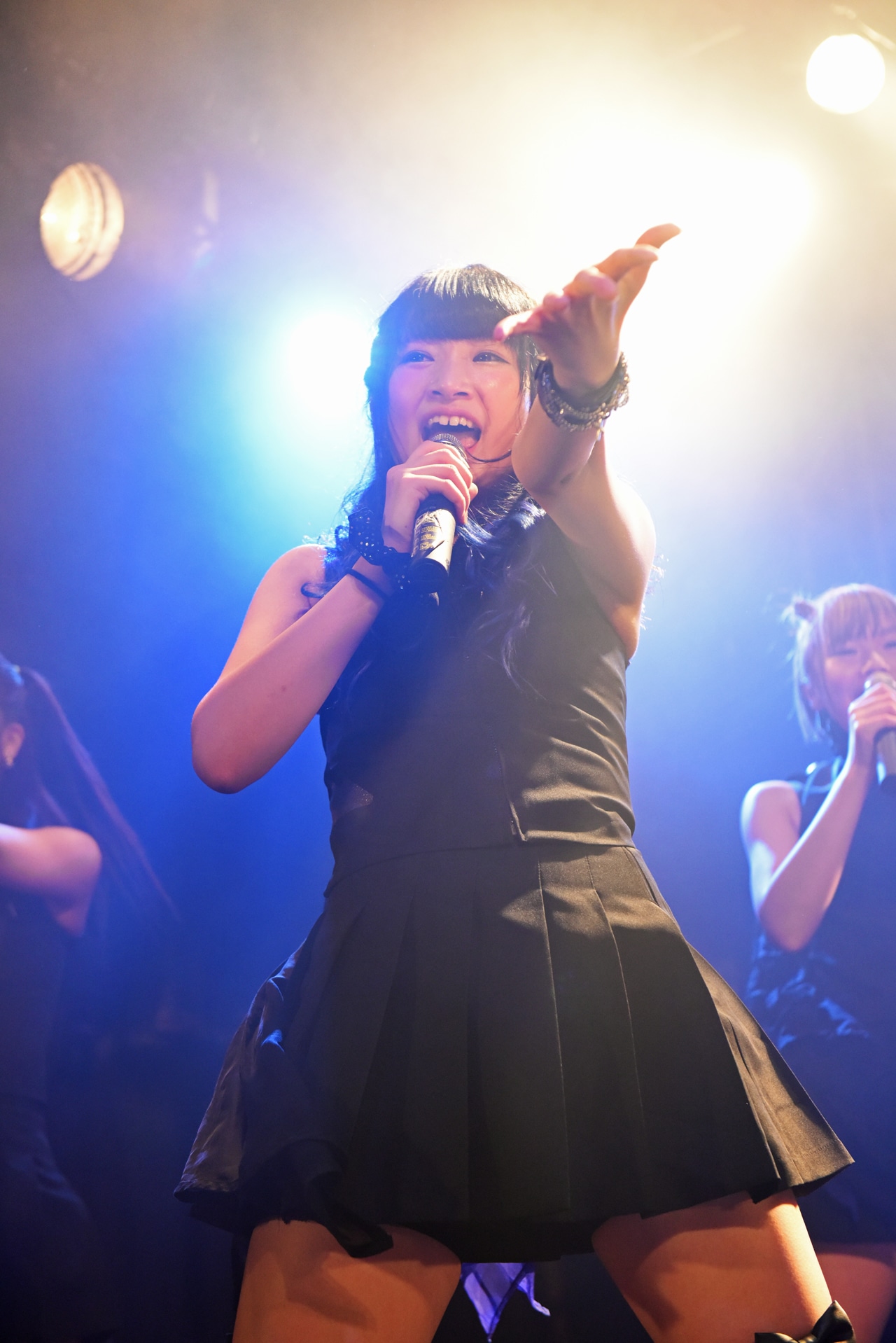川原亜美