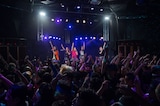 「しず風&絆~KIZUNA~ THE LAST LIVE @TOKYO ~偽りのさ・よ・な・ら~」の様子。