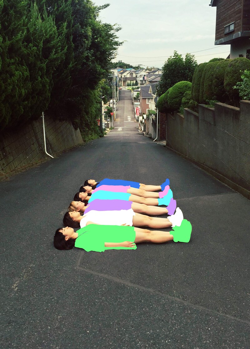 校庭カメラガール