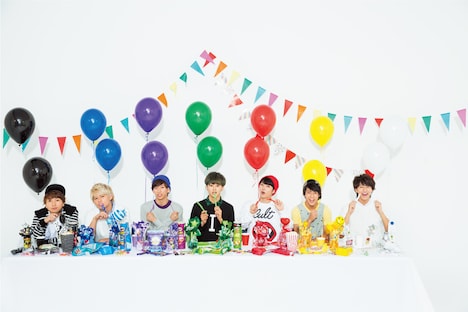 「超特急主演映画『サイドライン』公式フォトブック」の撮り下ろしカット。