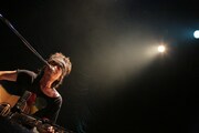 真島昌利(G, Vo)(撮影:柴田恵理)