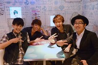 左からユースケ、リョウガ、コーイチ、鈴木拓。