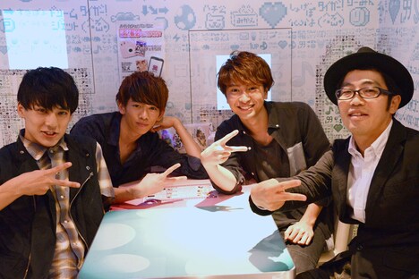 (左から)ユースケ、リョウガ、コーイチ、ドランクドラゴン鈴木。