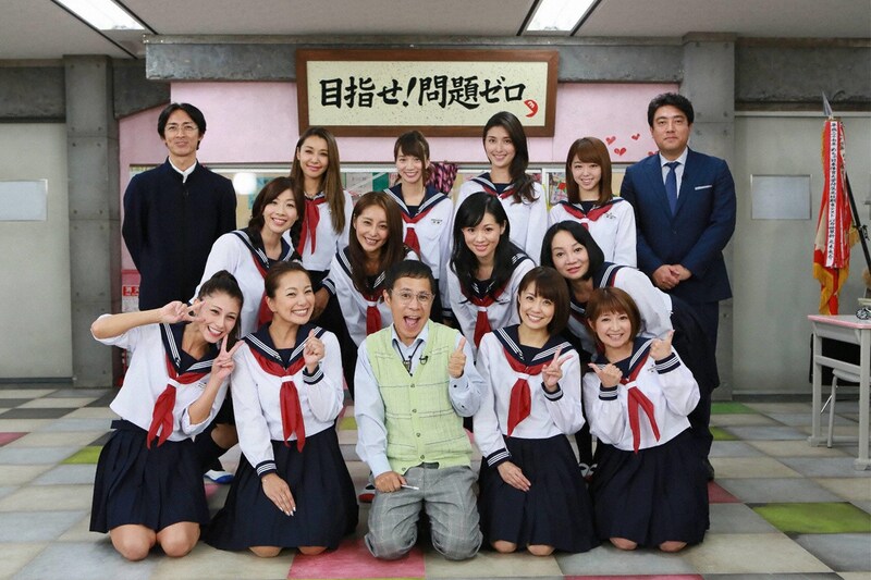 人気画像1位は「『めちゃイケSP』に峯岸みなみ、May J.ら」より、フジテレビ系「めちゃ2イケてるッ！SP（仮）」内の企画「抜き打ちテスト」の出演者。 (c)フジテレビ