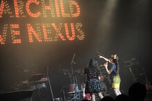 「こんな立派な看板を作ったんだから続けていくしかない」とイベントの未来を語る上坂すみれ（左）と小松未可子（右）。（撮影：岡本麻衣［ODD JOB］）