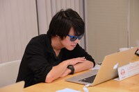 タイムラインを眺めるチャレンジオノマック。