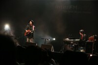 左からホリエアツシ（ストレイテナー）、小林武史。（撮影：藤井拓）