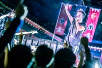 Crossfaith「第一回世界遺産巡業特別公演 ‘日光の編’」の様子。（Photo by Yusuke Kashiwazaki）