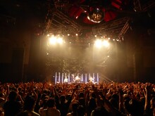 MONGOL800「MONGOL800 People People TOUR 2015」東京・新木場STUDIO COAST10月1日公演の様子。（写真提供：ハイウェーブ）