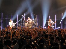 MONGOL800「MONGOL800 People People TOUR 2015」東京・新木場STUDIO COAST10月1日公演の様子。（写真提供：ハイウェーブ）