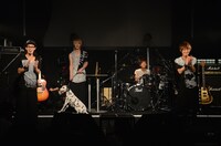 「DOG'S PARTY」にてダルメシアンとともに入場したThinking dogs。