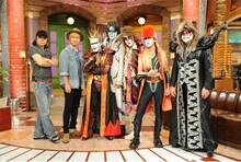 左より世良公則、つるの剛士、聖飢魔II。 (c)テレビ朝日