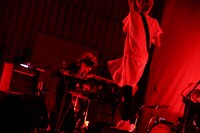 ハルカトミユキ「フリーライブ‘ひとり×3000’」の様子。（Photo by Taku Fujii）