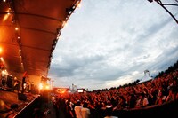 NAMBA69のライブの様子。（撮影：平野大輔）