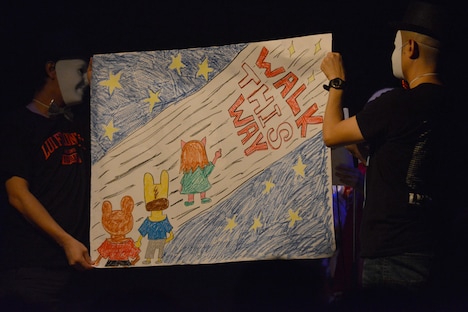 ライブ中に披露された紙芝居。