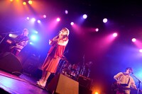 「WALK THIS WAY ～武道館なんてバカだって言われても歩いていくんだ～」の様子。