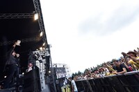 「中津川 THE SOLAR BUDOKAN 2015」開会式の様子。（撮影：岡村直昭）
