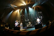 ABEDONのライブの様子。（撮影：山本倫子）